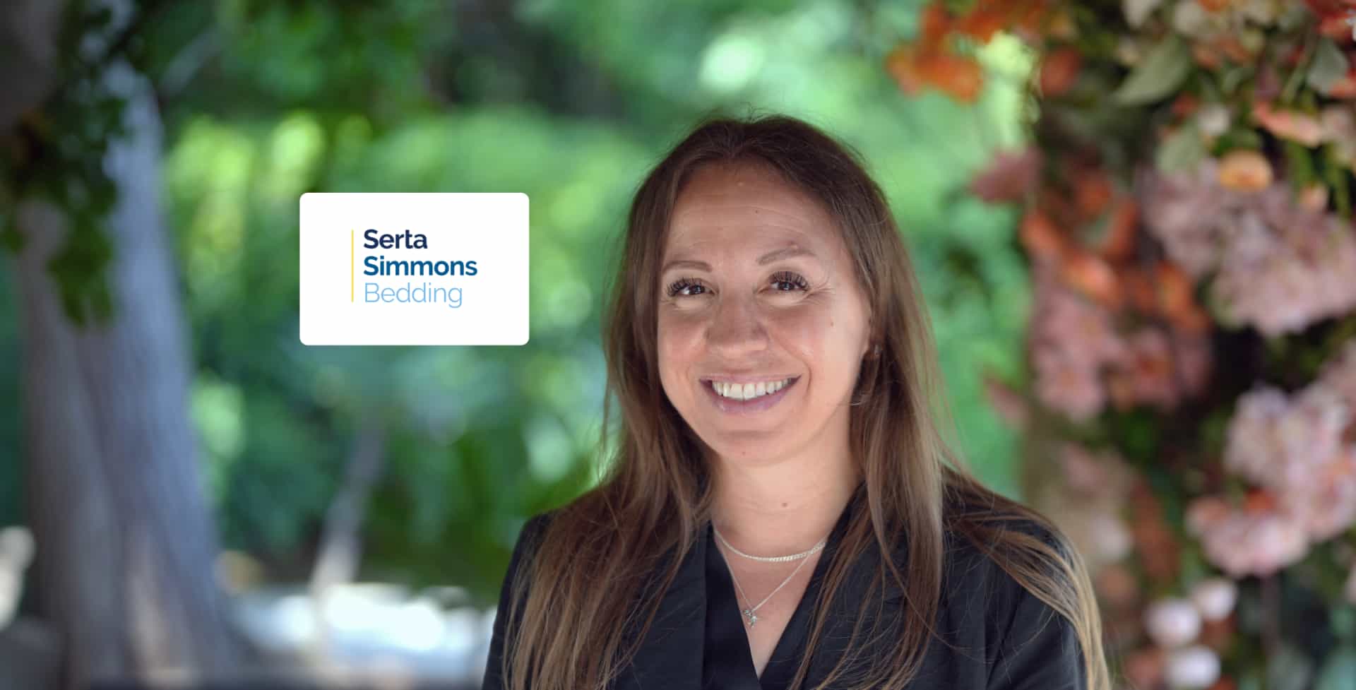 Amber Scott Headshot Photobg